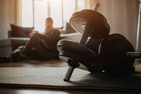 这份来自广州队的邀请函，发给功勋发给贵宾更应该亦是最应该发给我们广大的球迷朋友，你们是最棒的！[鼓掌][井]鸣聊体育[井][井]广州队[超话][井][井]广州队亚冠夺冠十周年[井]